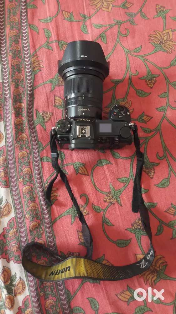 Very good condition Z6-ii lensh - 24/70 - apeture 4 -full frame camera