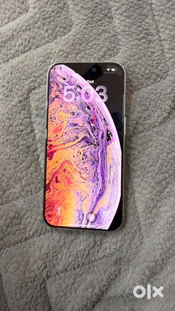I phone 15 pro 256 gb white
