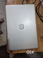 Hp laptop  silver colour... Scraych free