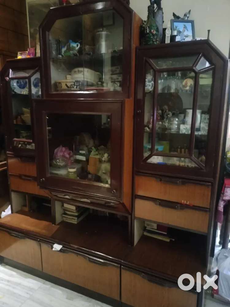 Showcase for livingroom