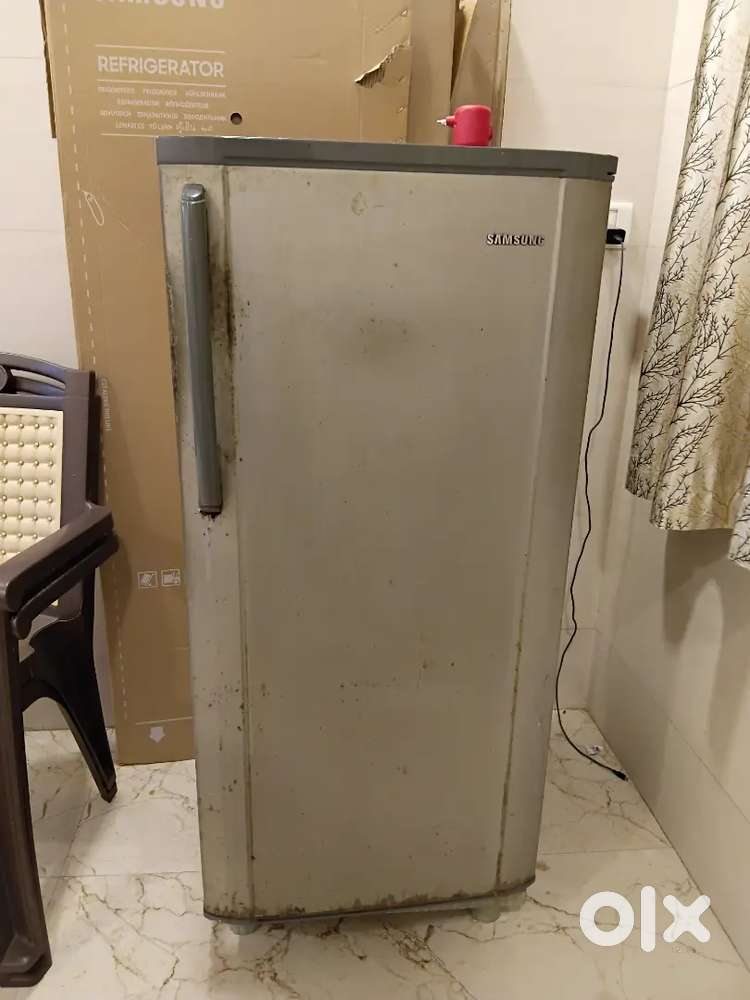 ​Samsung Single Door Fridge - Working Condition- Great for Small Space