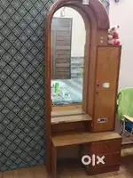 Dressing table