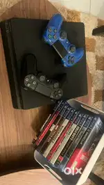 PS4 SLIM 500GB (with multiple CD’s included)
