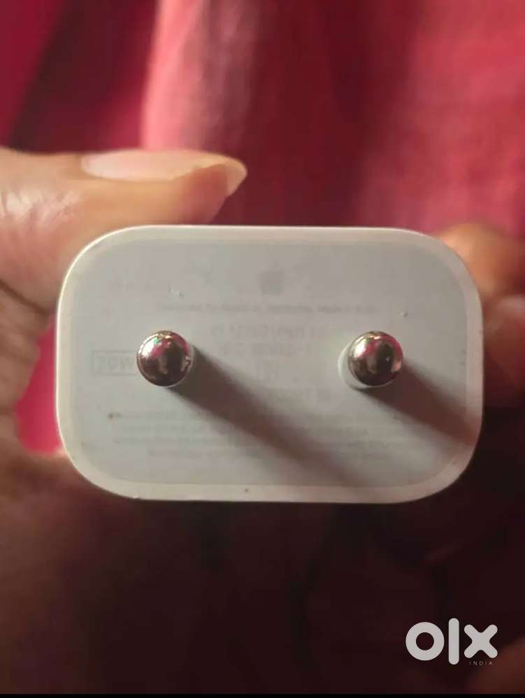 Original apple adaptor and cable