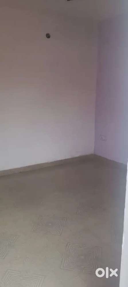 Room for rent near Kamta high court lucknow Surendra Nagar