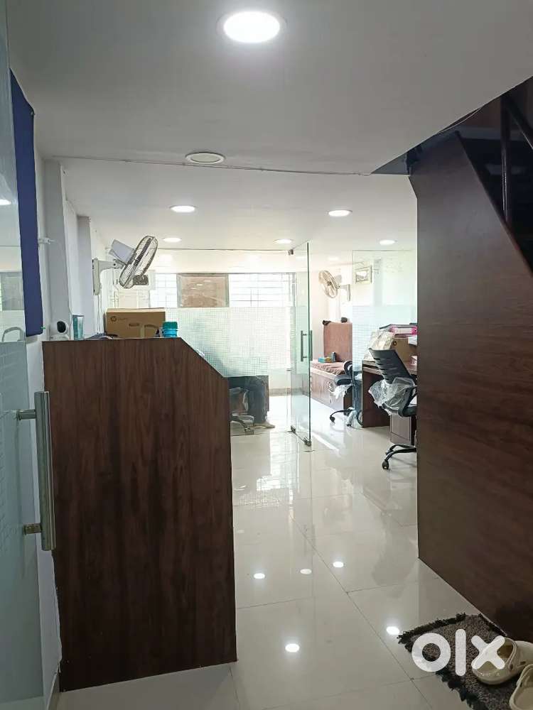 Available furnished office space For Rent