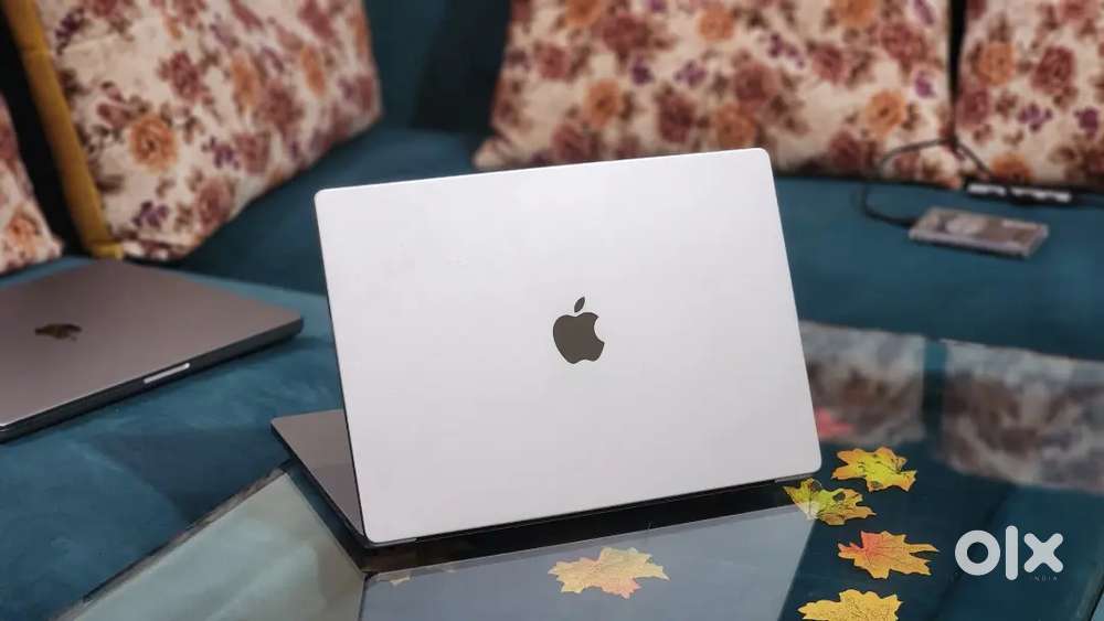 M1 Apple Macbook Pro 32GB Ram 512GB Apple SSD 2022 Manufacturing