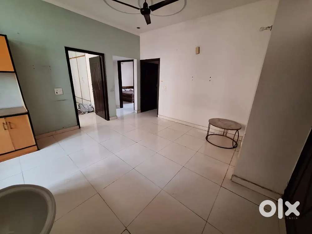 3BHK FOR BECHOLERS AND FAMILY