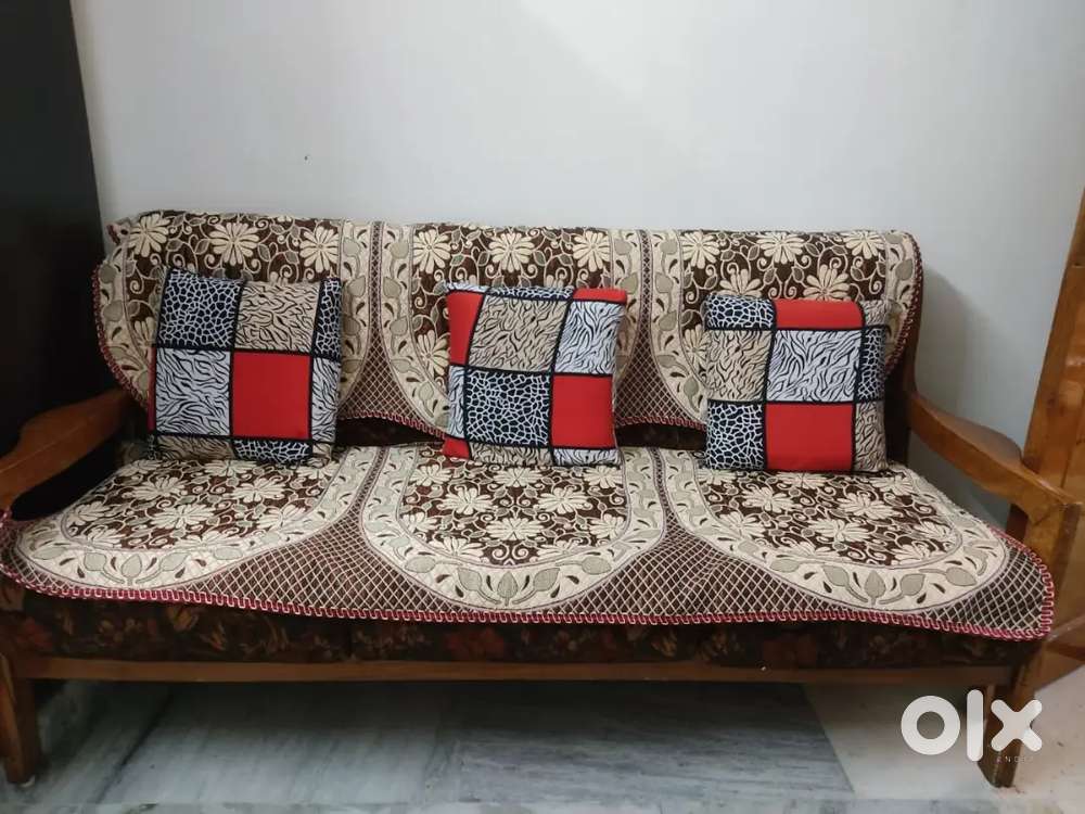 5 Seater Sofa Fully new cushions and cover