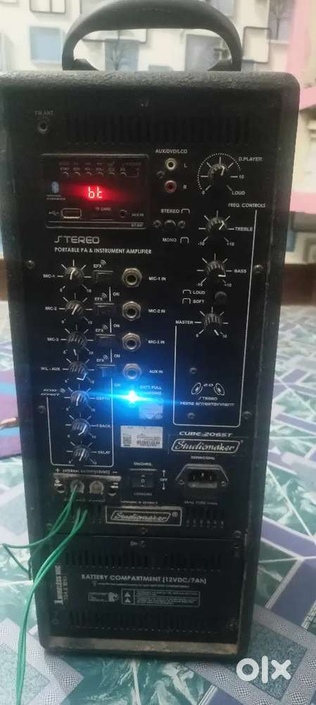 2 spiker Bluetooth box ,with1wireless mic, 4 mic adjust