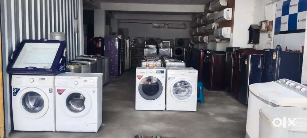 Second hand showroom fridges *₹*