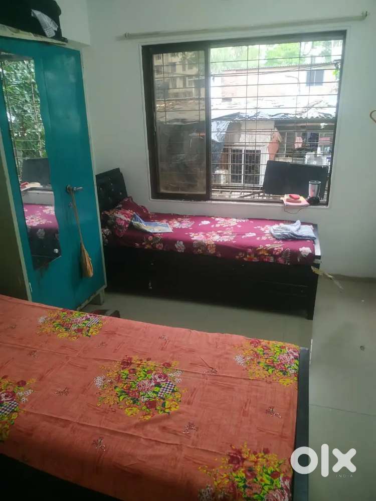 AC Pg in 2sharing in 2Bhk Andheri west on JPRoad near toMtero station