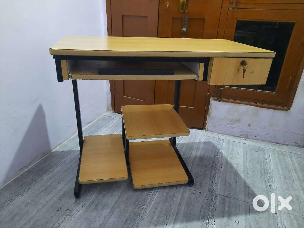 Computer Table For Sell