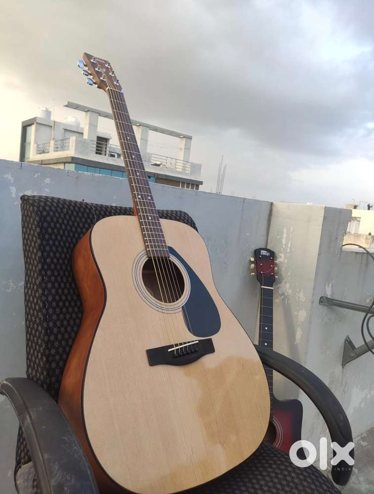Yamaha f280 guitar