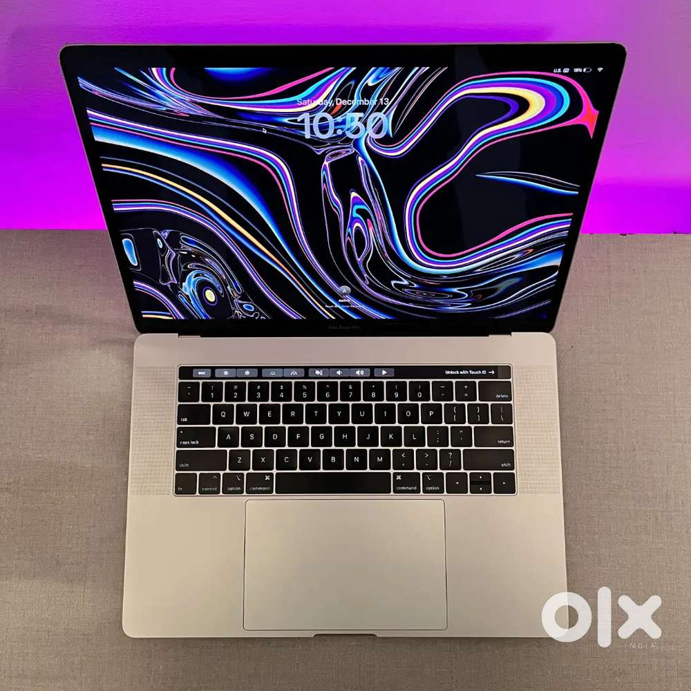 Apple MacBook Pro 15” (2018)  i7 6-Core  16GB RAM  Radeon 4GB