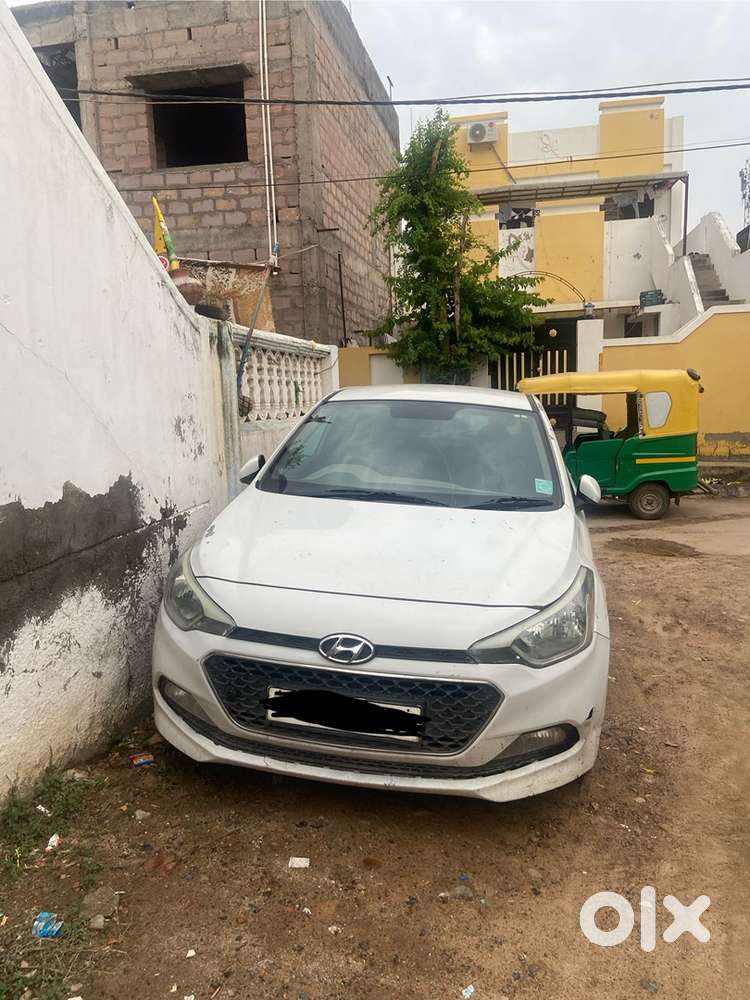 Hyundai Elite i20 2015 Diesel 130000 Km Driven