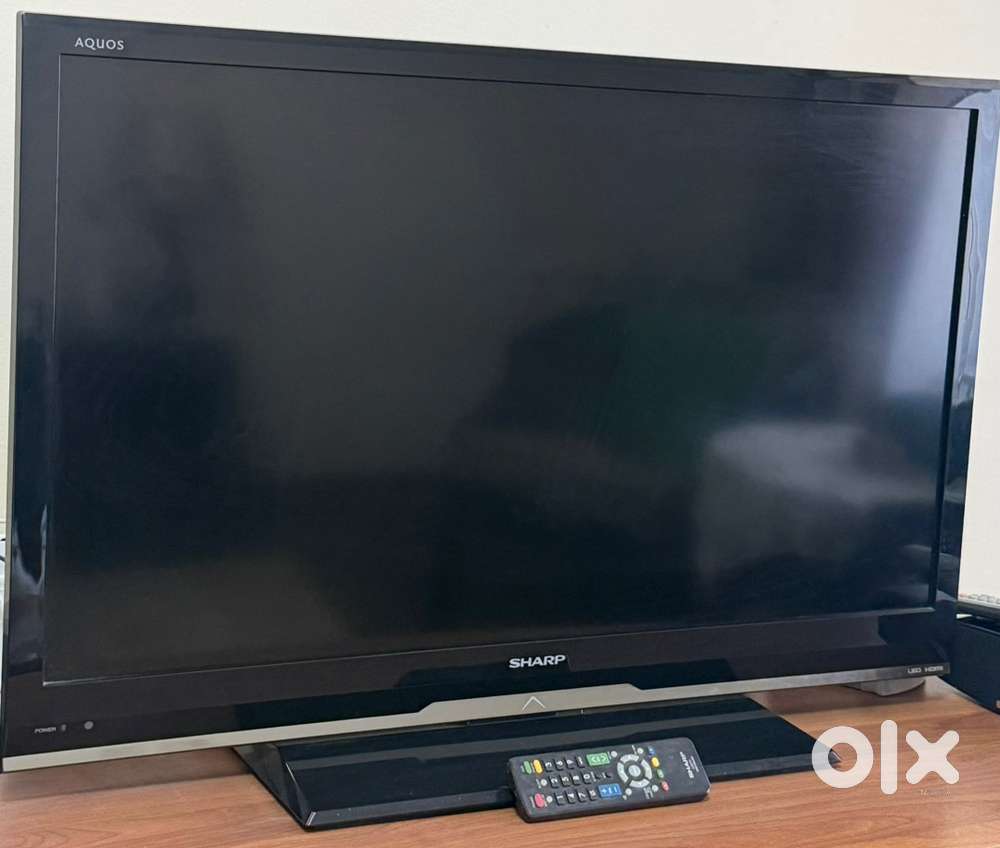 SHARP 32 Inch LCD TV FOR SALE