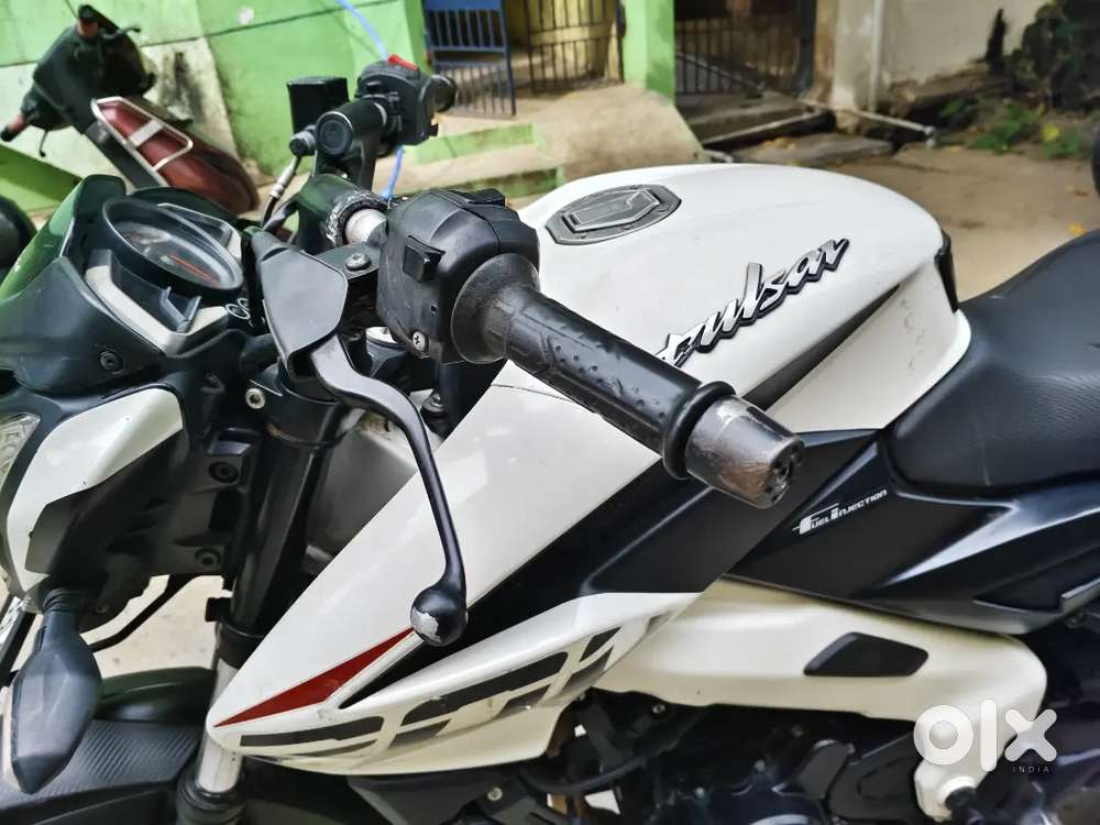 BIKE WITH SOME Repairs i want money urgent