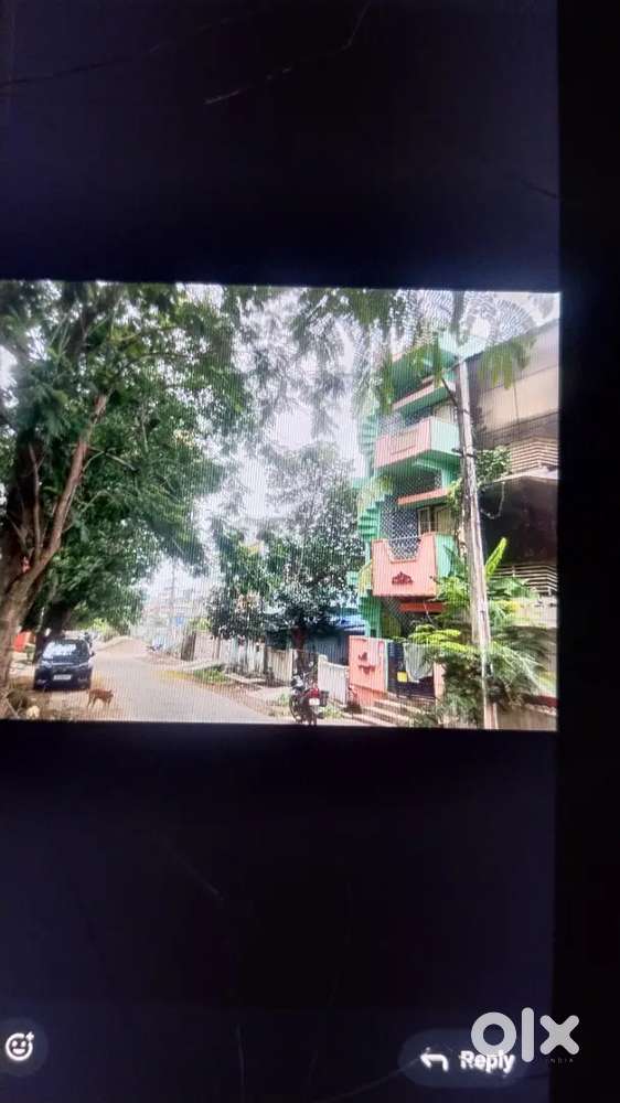 ఇల్లు అమ్మ బడను