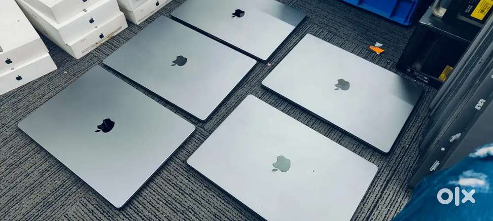 New look Apple MacBook Pro M1,M2 TouchBar Memory16 GB / 512GB SSD  hdd