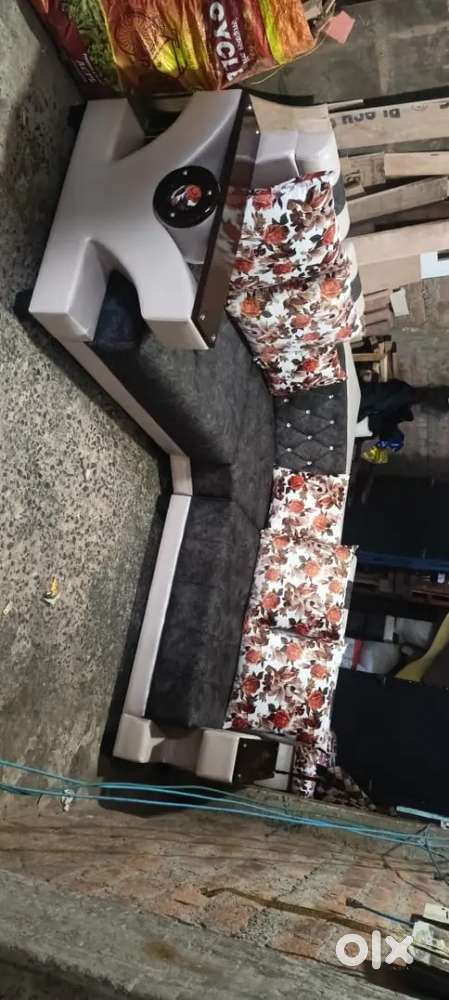 NEW DESIGNER STYLISH CORNER SOFA SET