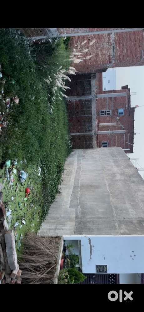  25×65 Plot for Sale – Prime Location Near Gosianganj Market ₹45 Lakh