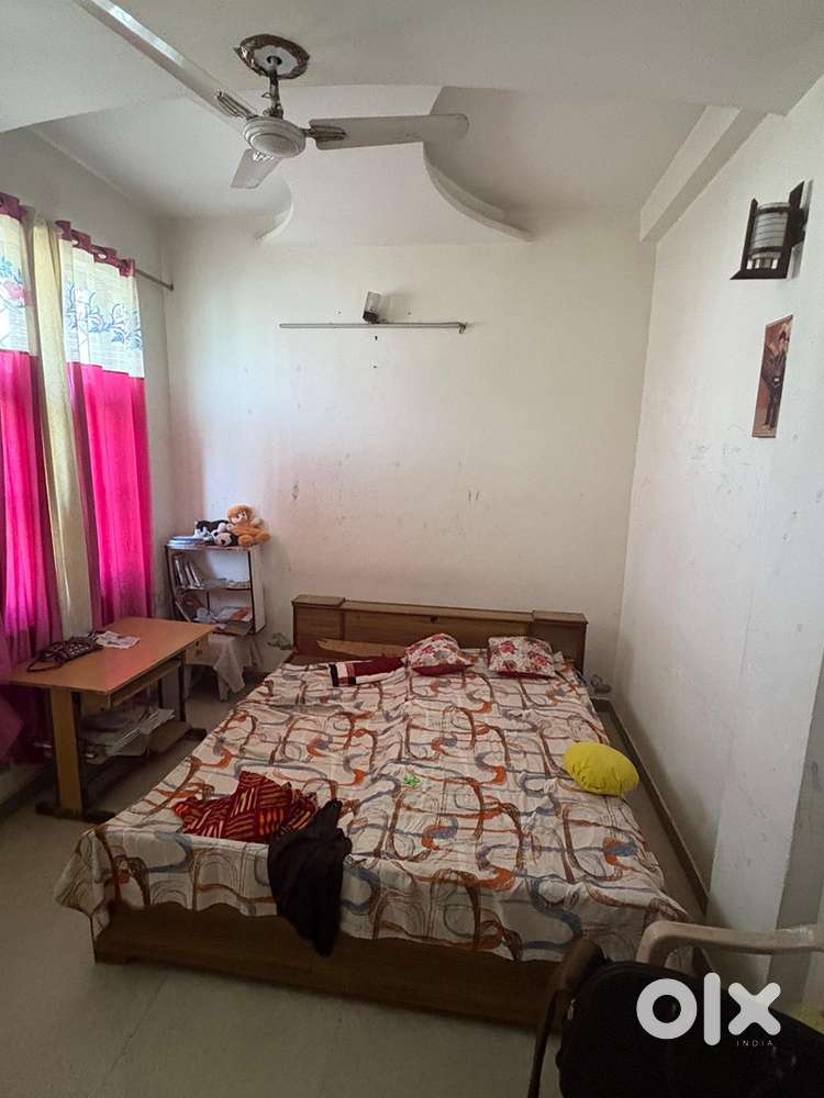 Girls PG only. Owner Landlady. Shivasha Estate Society with Security.