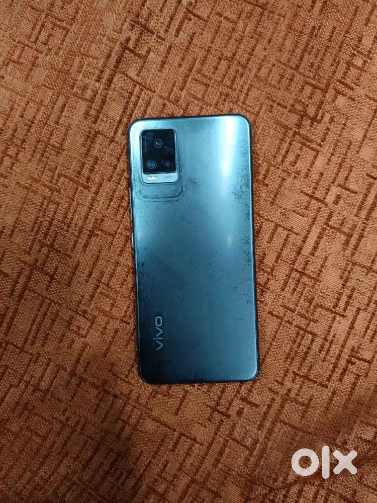 8GB RAM 128 GB storage