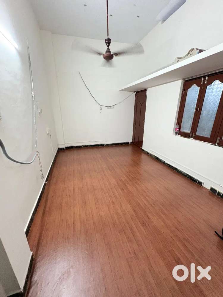 Office space ground floor for rent at kk nagar