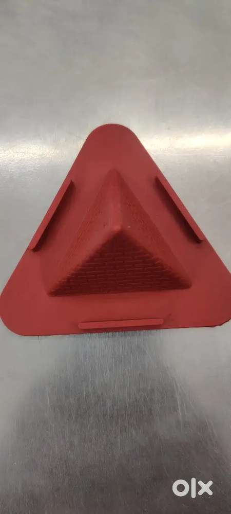 Pyramid mobile stand