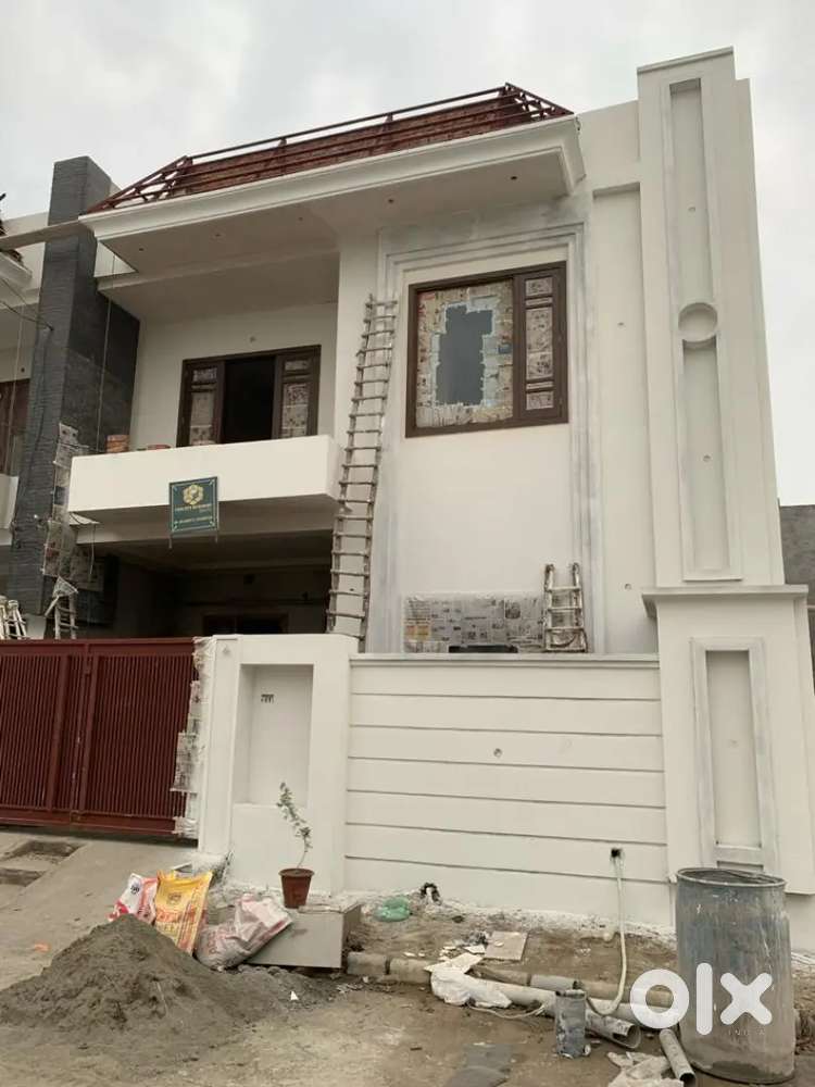 130gaj beautiful villa for sale