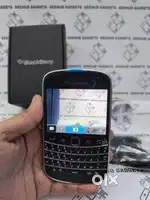 Blackberry bold 4 (9900) handsets totally unused packed mobile phone w