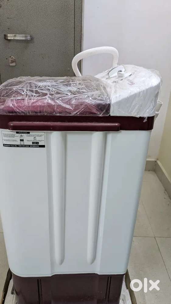 Top load semi automatic washing machine