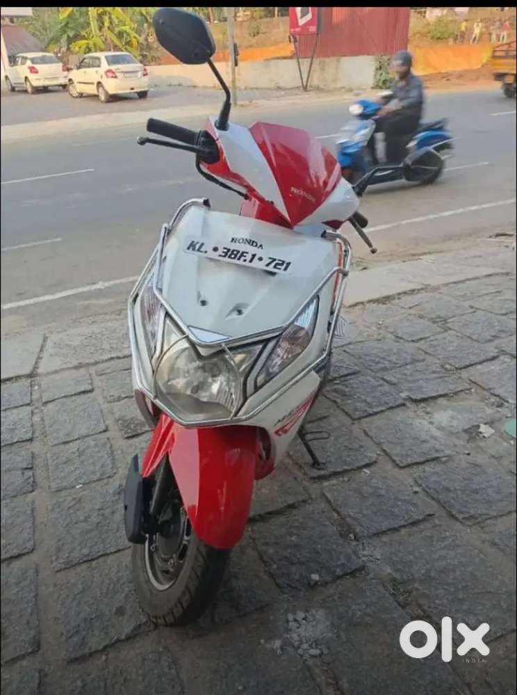 Honda dio 2016