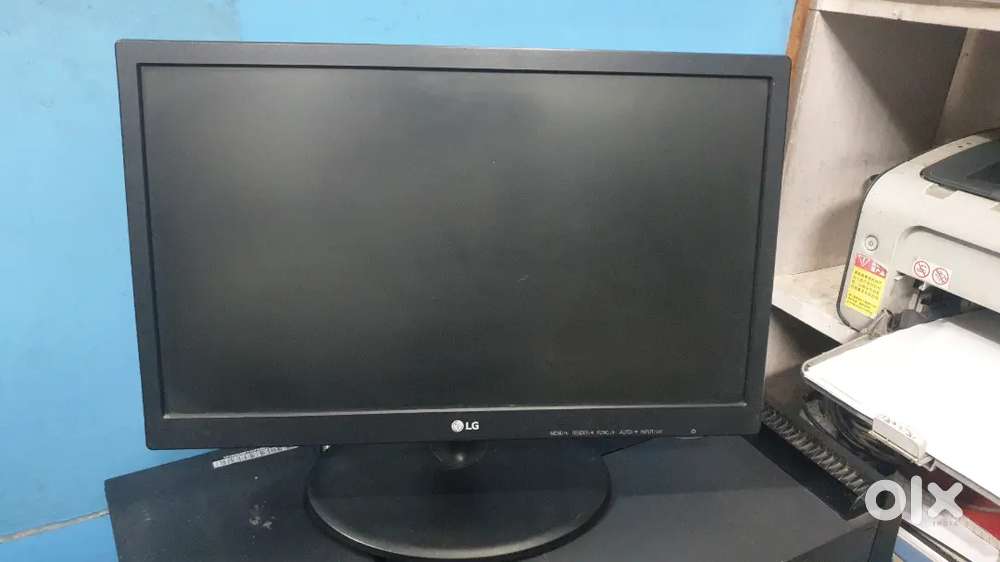 19 inch LED LG monitor