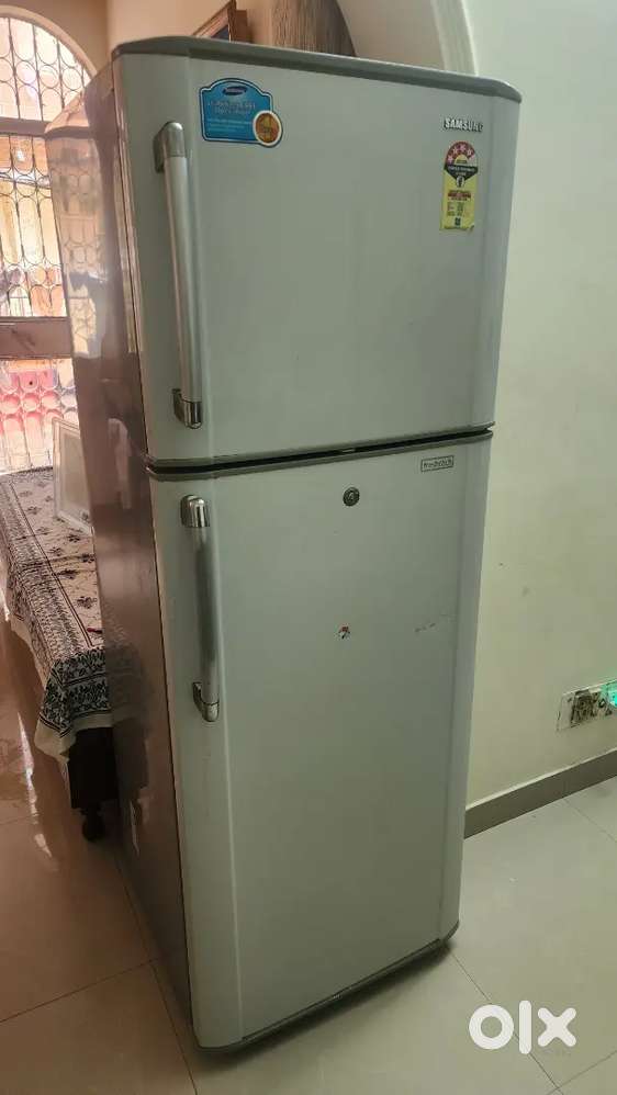 Samsung Double Door Fridge 320 litre 4 star