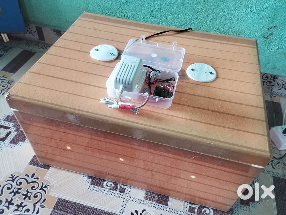 egg incubator