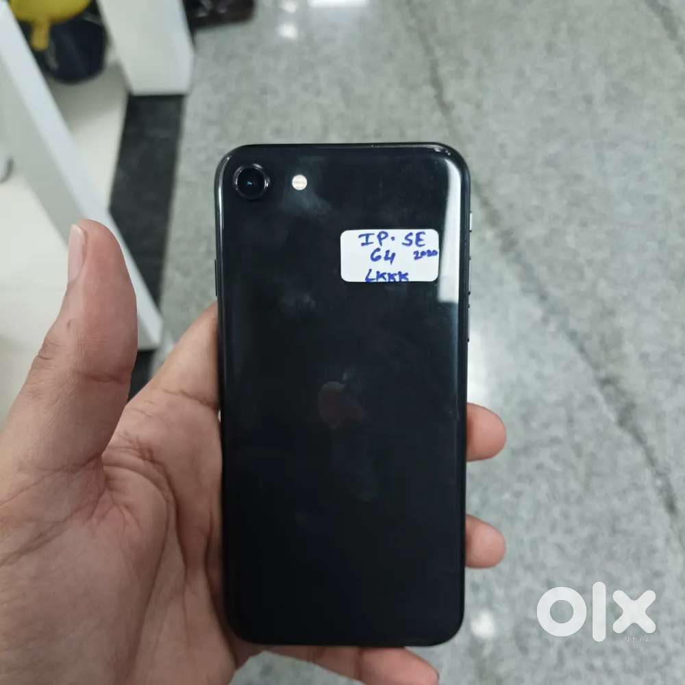 iPhone SE black