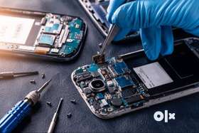 Computer, mobile and electronic repair technician for small business