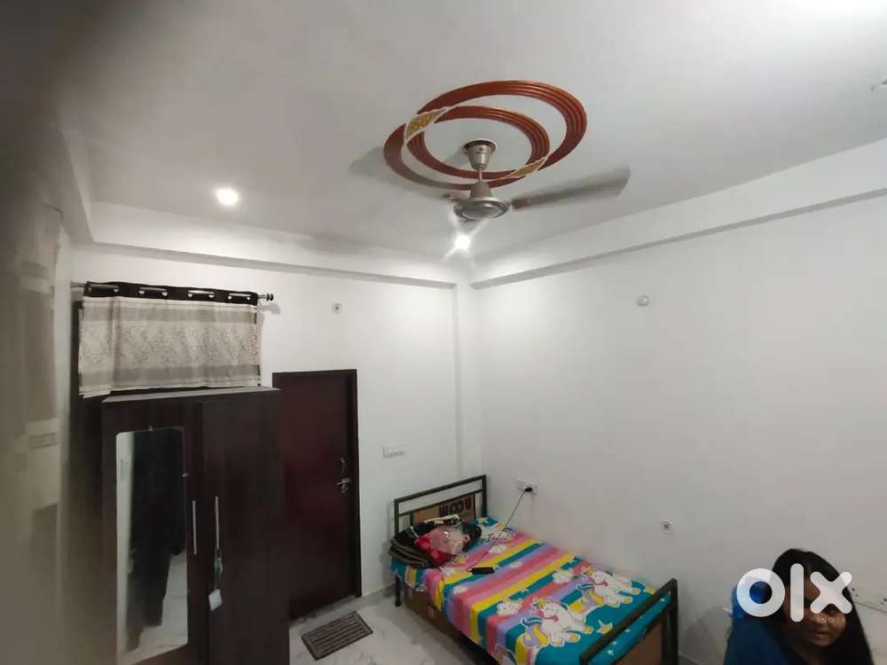 1 room fully furnished with attached washroom ( no cooking allowed)