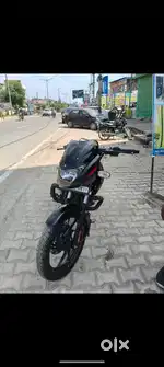Pulsar 125cc new modal only 4 manth old hai jisko lani ho msg krna