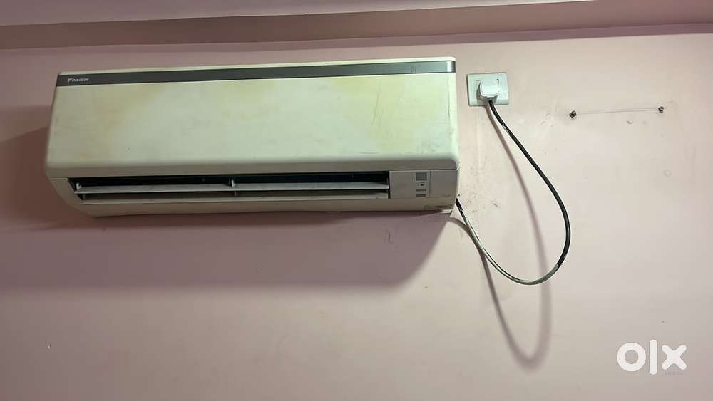 Wanted Helpers for painting and AC repair works