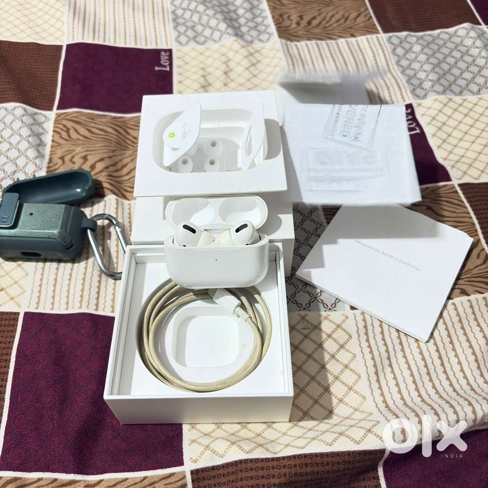 I am selling my apple airpods