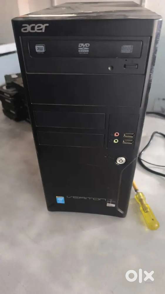 Acer core i3 4th Gen Desktop system with 19'monitor