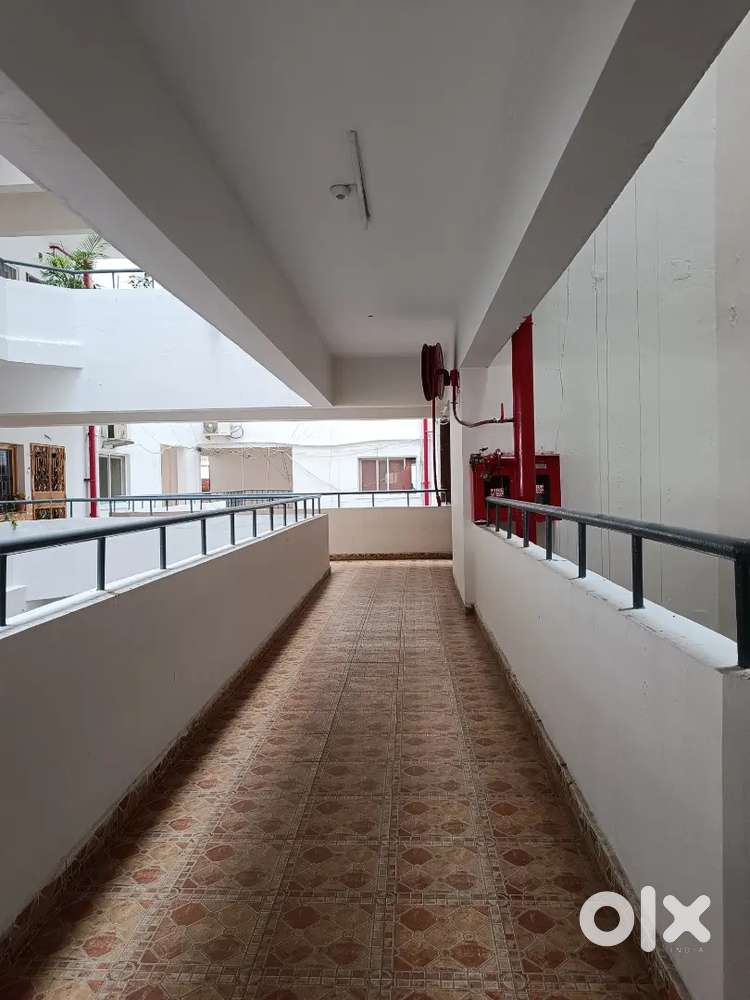 1720 sft 2 BHK flat for sale @ 76 lakhs