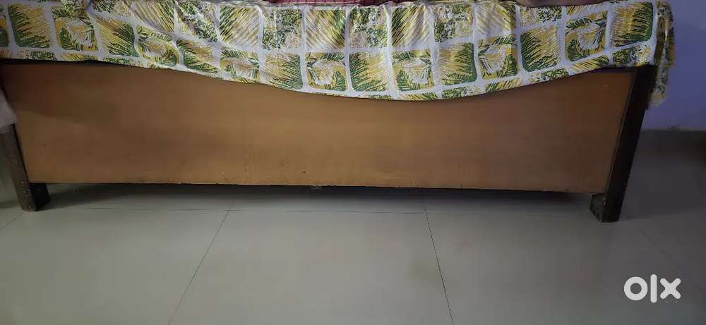 Single bed with mattress