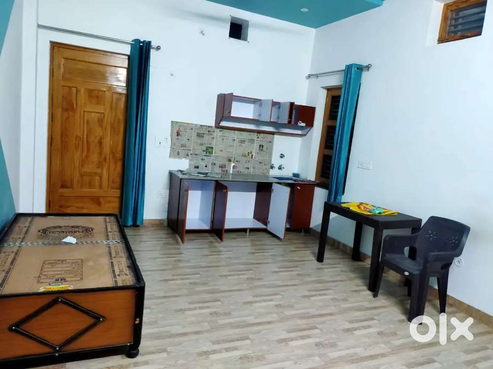 oom near mall of dehradun mokampur single room 1RK separate washroom