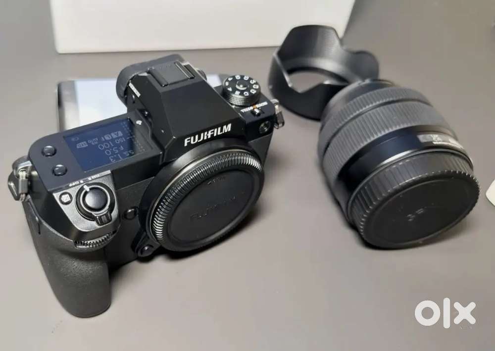 Fujifilm GFX 50S II Camera 51.4mp 2454 Shutter + GF 35-70mm Lens Kit