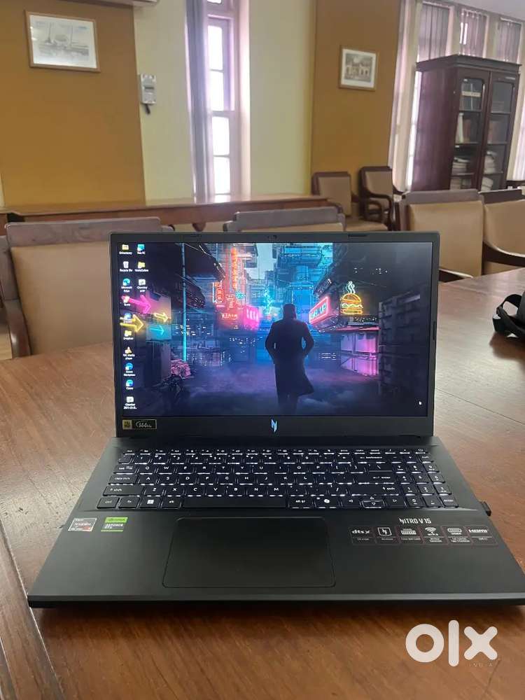 Acer Nitro V 15  Ryzen 7 7735HS  RTX 3050 6GB