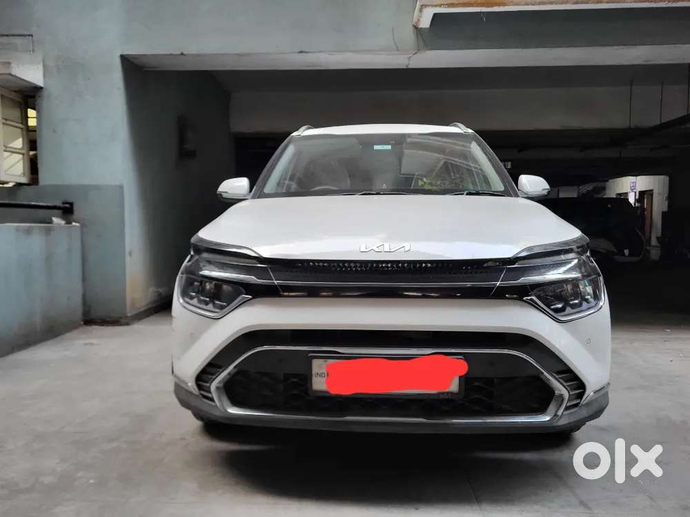 Kia Carens Top-End Variant – Premium Family MPV in Pristine Condition!